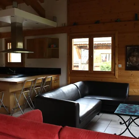 Chalet Bry * لي كارو داراش